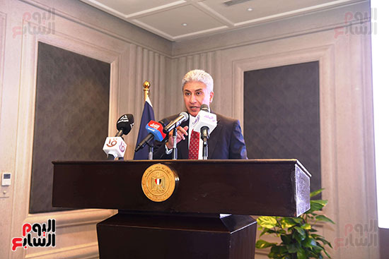 وزير السياحة والأثار شريف فتحى