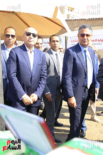 وزير التموين ومحافظ القاهرة وزير التموين ومحافظ القاهرة