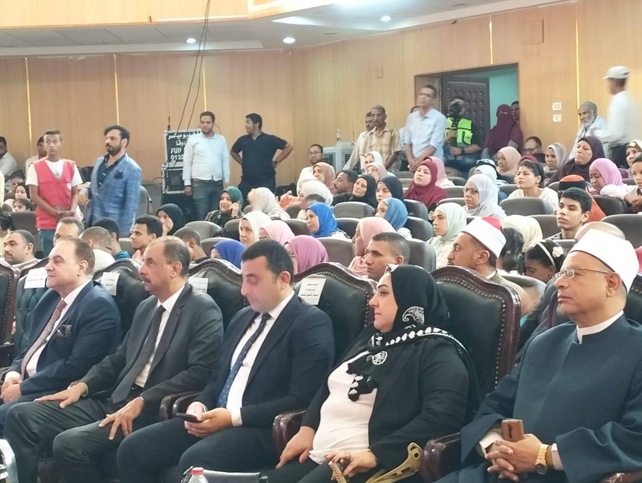 محافظ سوهاج والسكرتير العام محافظ سوهاج والسكرتير العام