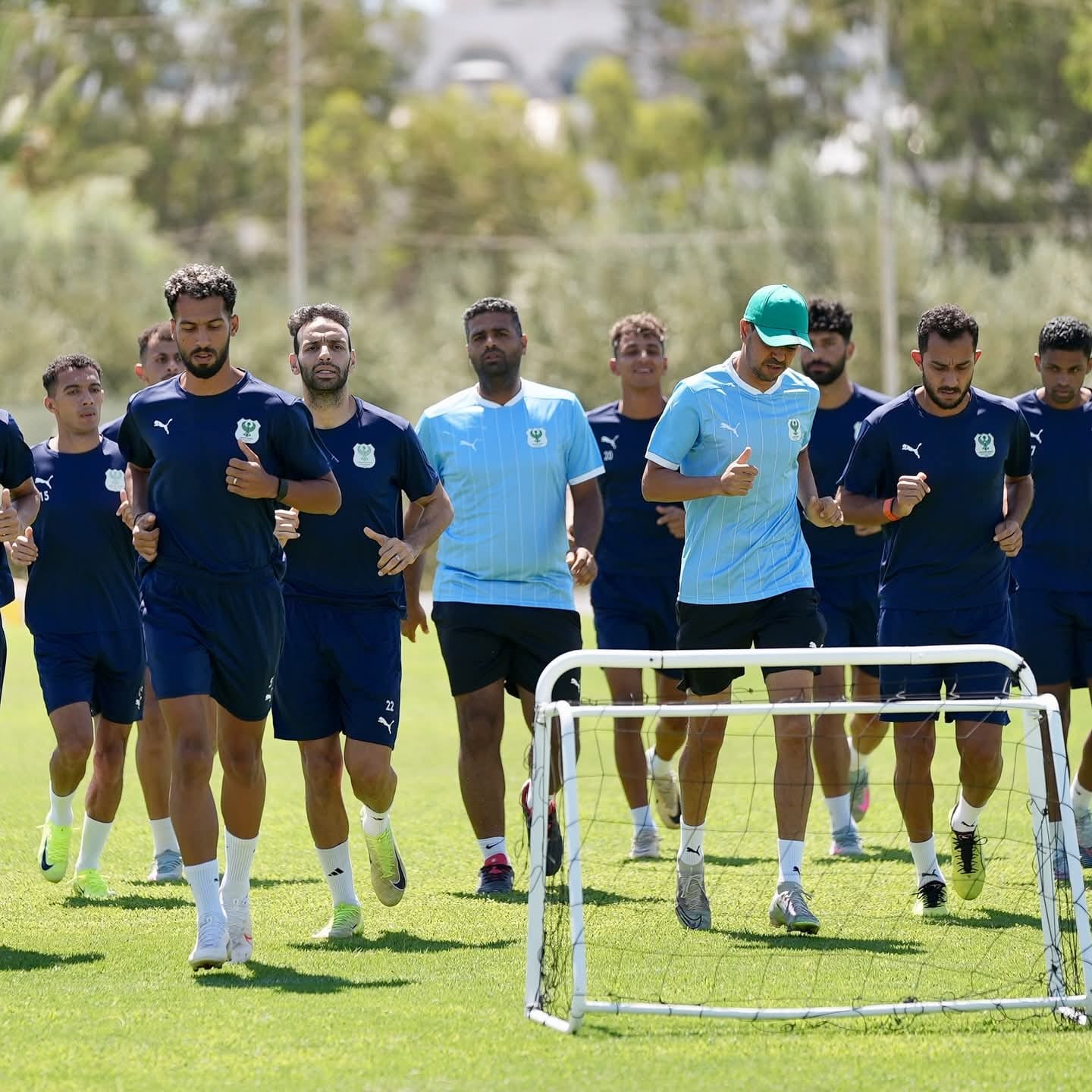 لاعبو المصري في المران الصباحي