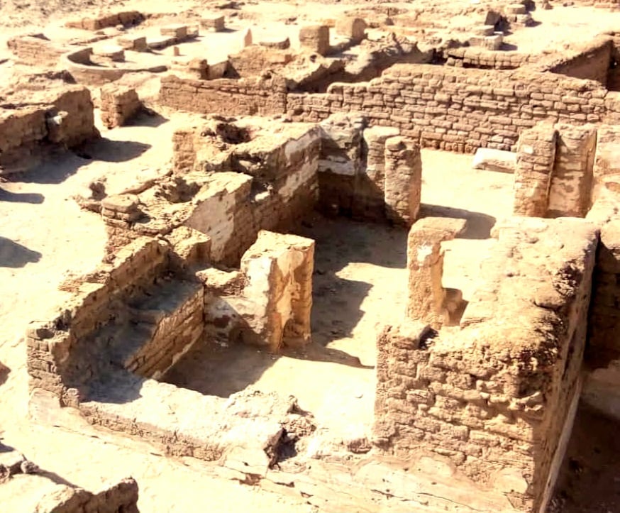 عين الخراب اصل مدينة الخارجة الحالية
