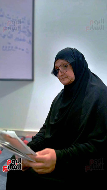 الحاجة-فرحانه-تقرأ-القرآن- الحاجة-فرحانه-تقرأ-القرآن-