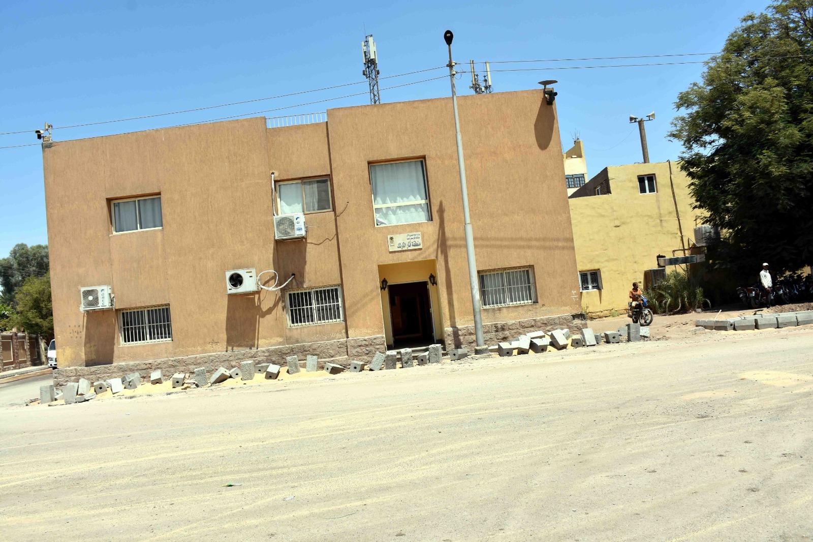 متابعة عمليات تجميل منطقة أبو الجود وسيالة بدران