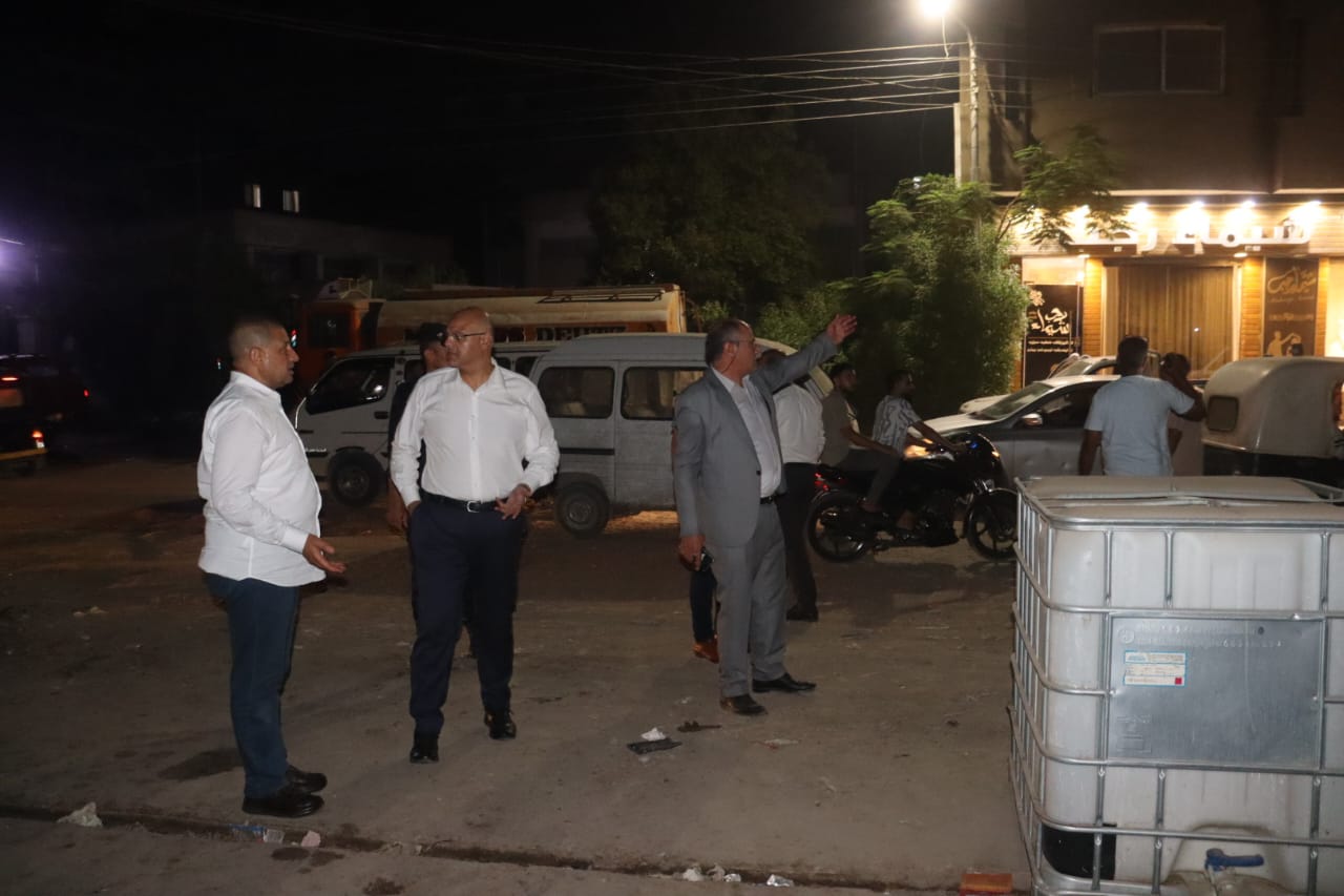 جولة مفاجئة لمحافظ القليوبية لمتابعة أعمال النظافة ورفع الإشغالات بالخانكة (4)