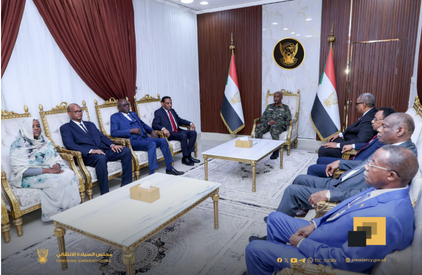الوزراء مع البرهان