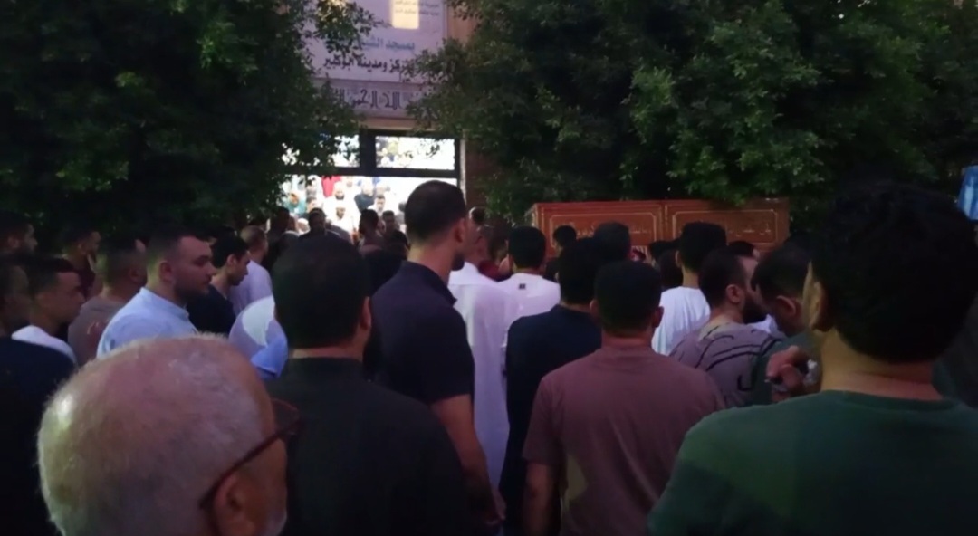 تشييع جثمانى طبيبين من الشرقية لقيا مصرعهما فى حادث أعلى الطريق الدائرى (3)