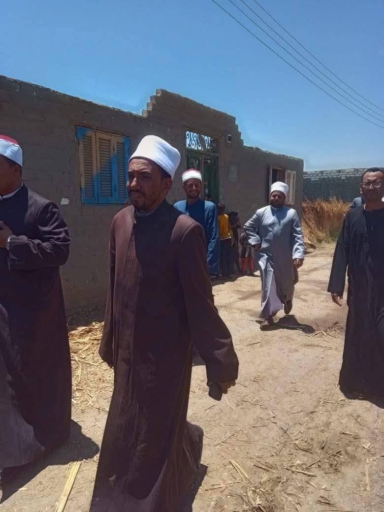 وفد لجنة الوعظ بالقرية وفد لجنة الوعظ بالقرية