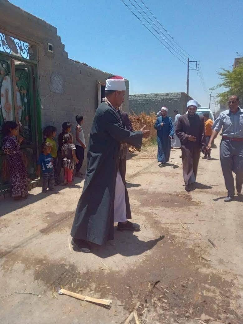 جولة للوفد داخل القرية جولة للوفد داخل القرية