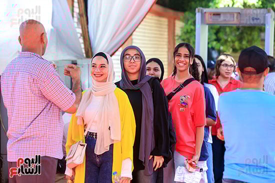 تأمين الطالبات قبل امتحان الكيمياء