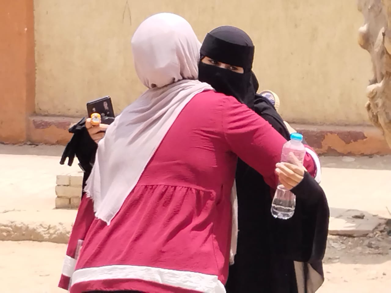 عقب خروج الطلاب