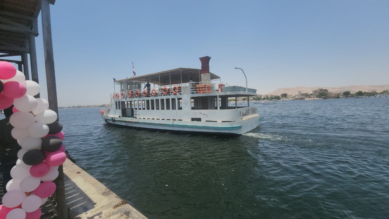 فرحة بتشغيل المعديات الجديدة فى مدينة الأقصر فرحة بتشغيل المعديات الجديدة فى مدينة الأقصر