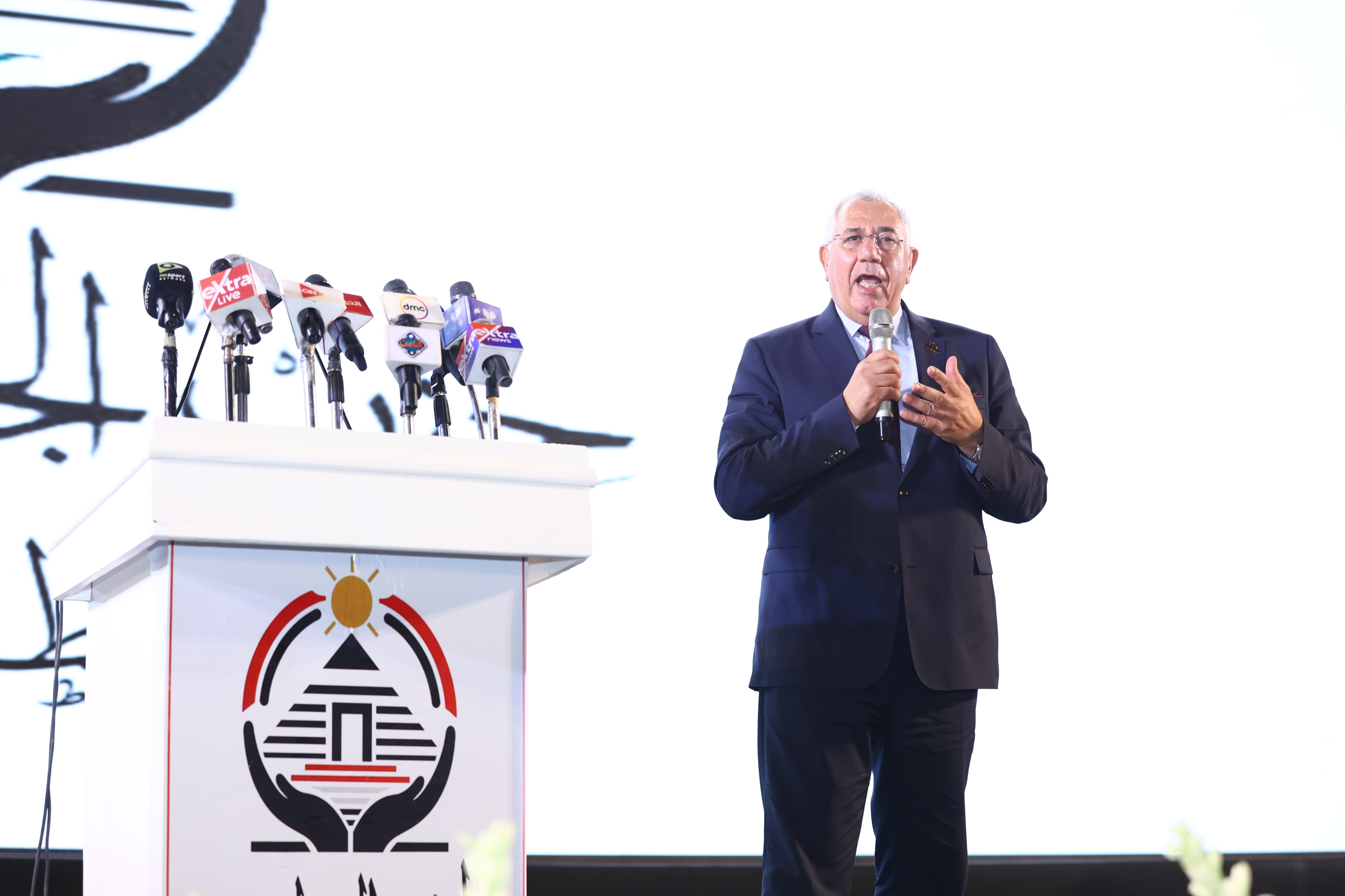 السيد القصير الأمين العام لحزب الجبهة الوطنية