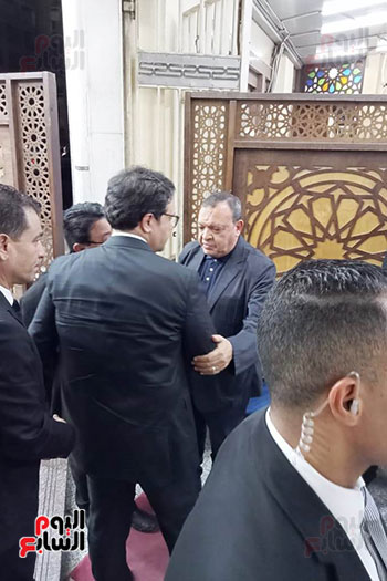 وزير الثقافة يقدم واجب العزاء