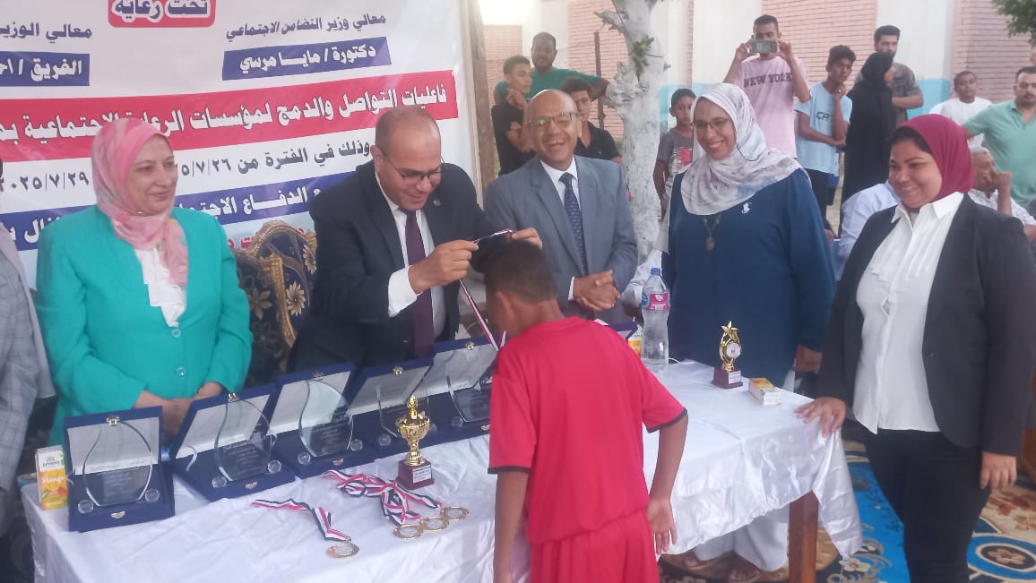 خلال اللقاء