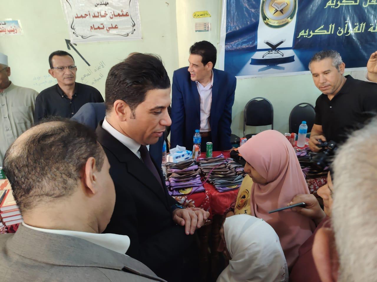 نائب المحافظ بالتكريم نائب المحافظ بالتكريم