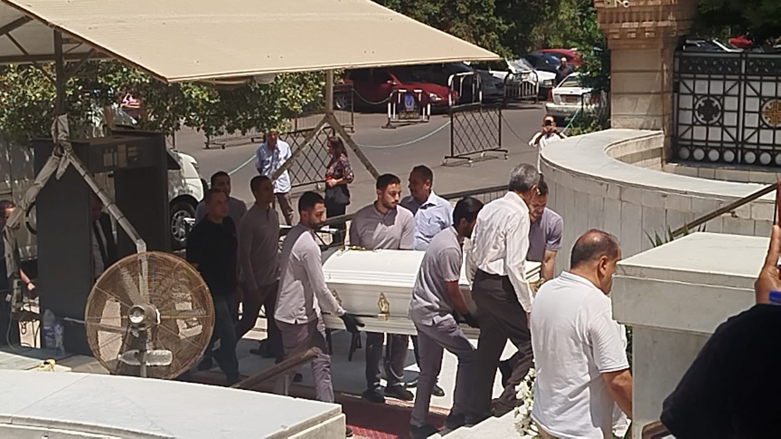 جنازة الراحل لطفي لبيب جنازة الراحل لطفي لبيب