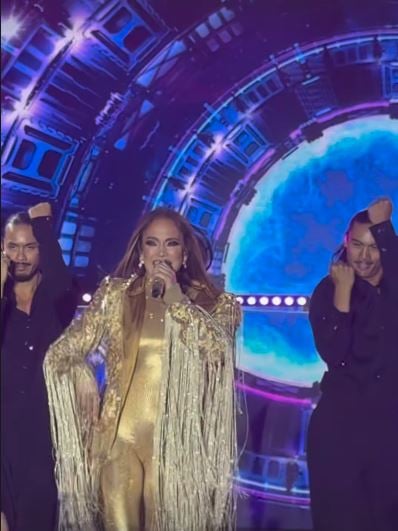 حفل جينيفر لوبيز في مصر  (12)