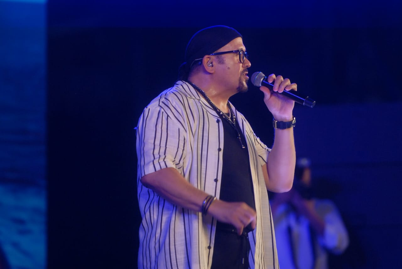 هشام عباس بمهرجان  الموسيقي  والغناء