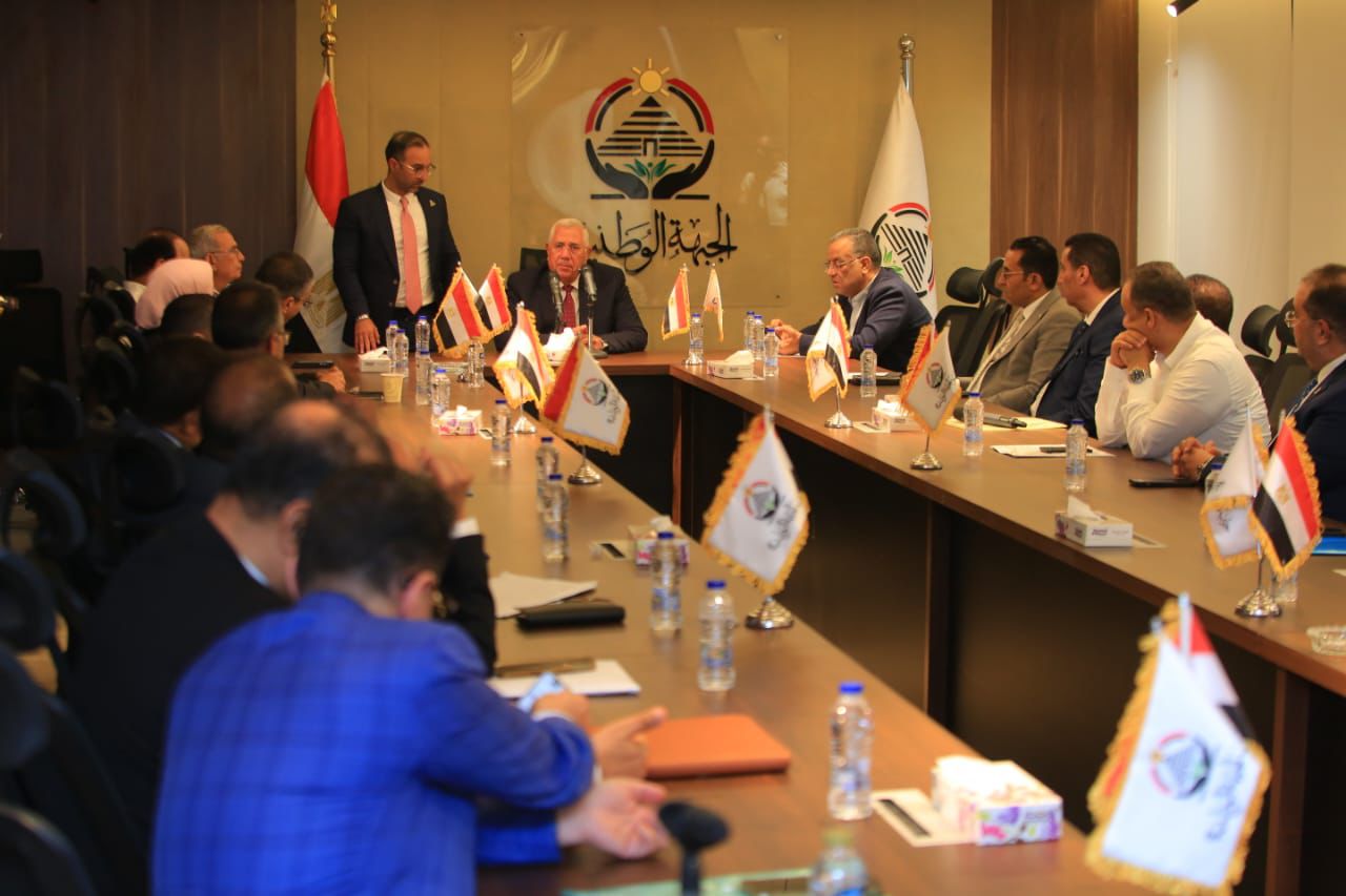 اجتماع حزب الجبهة الوطنية للإعداد لانتخابات مجلس الشيوخ (11)