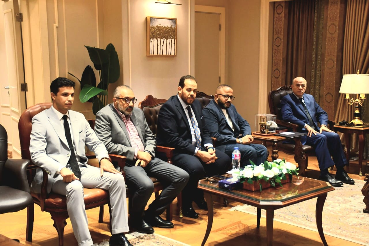 لقاء الوزير مع المستثمرين