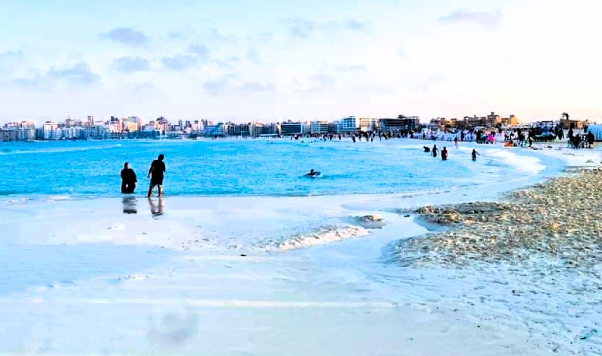شاطئ الغرام طبيعة خلابة شاطئ الغرام طبيعة خلابة