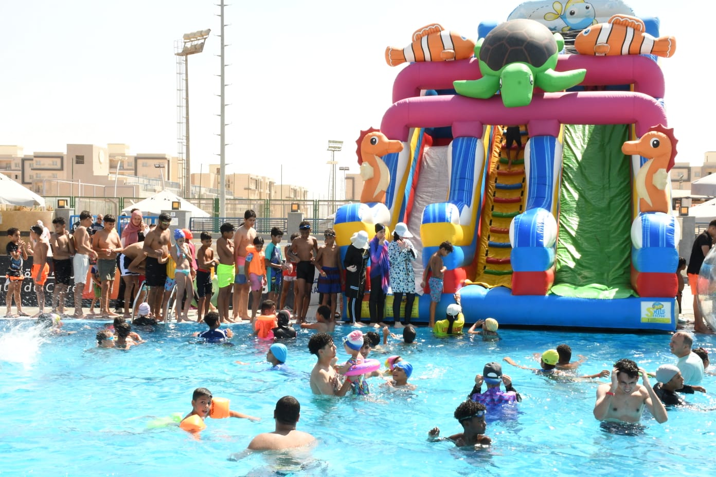مهرجان الالعبا المائية في مركز الجزيرة 2 بأكتوبر