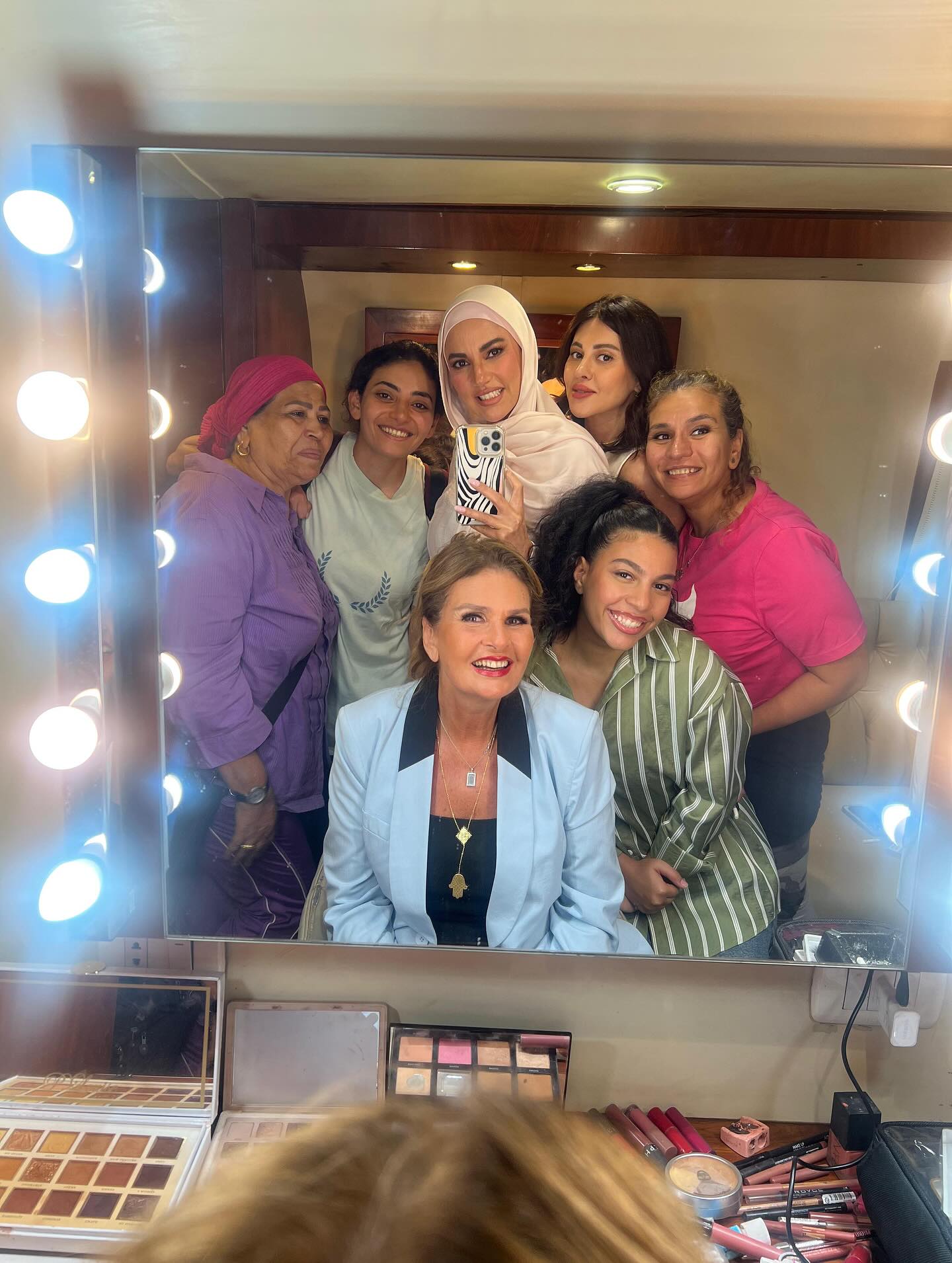 يسرا ودرة وياسمين رئيس ودنيا سامي والمنتجين ندى ورانا السبكي (3)