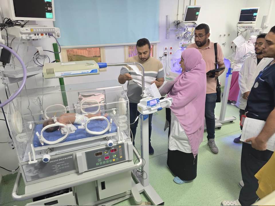 جوله مفاجئة لمدير الرعاية الصحية بالأقصر لمتابعة العمل بالمستشفيات