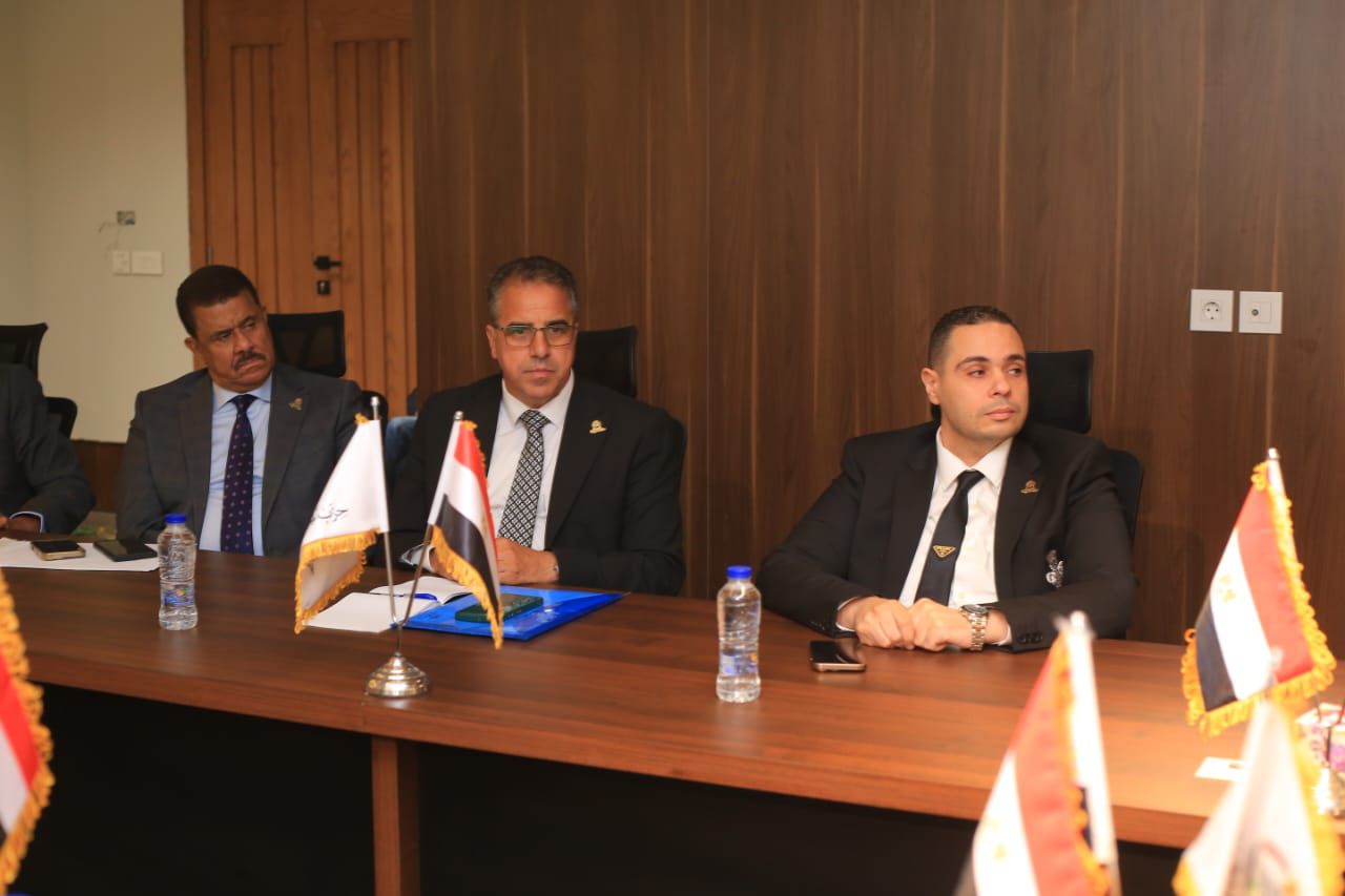 اجتماع حزب الجبهة الوطنية للإعداد لانتخابات مجلس الشيوخ (9)