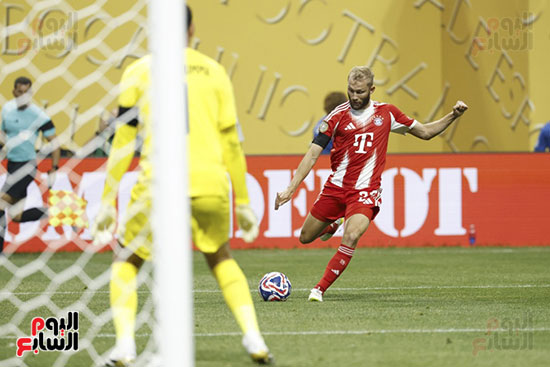 كونراد لايمر خلال المباراة كونراد لايمر خلال المباراة