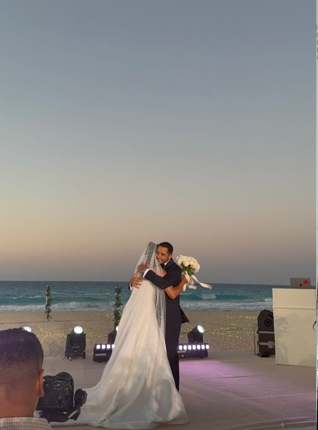 العروسين