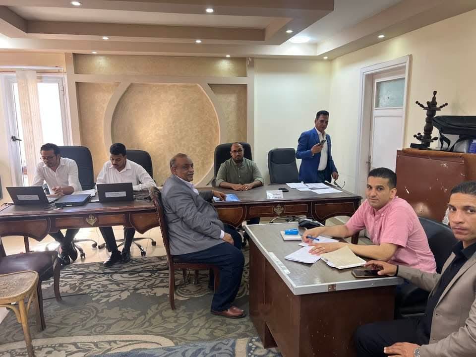 لجنة تلقى الطلبات الترشح 