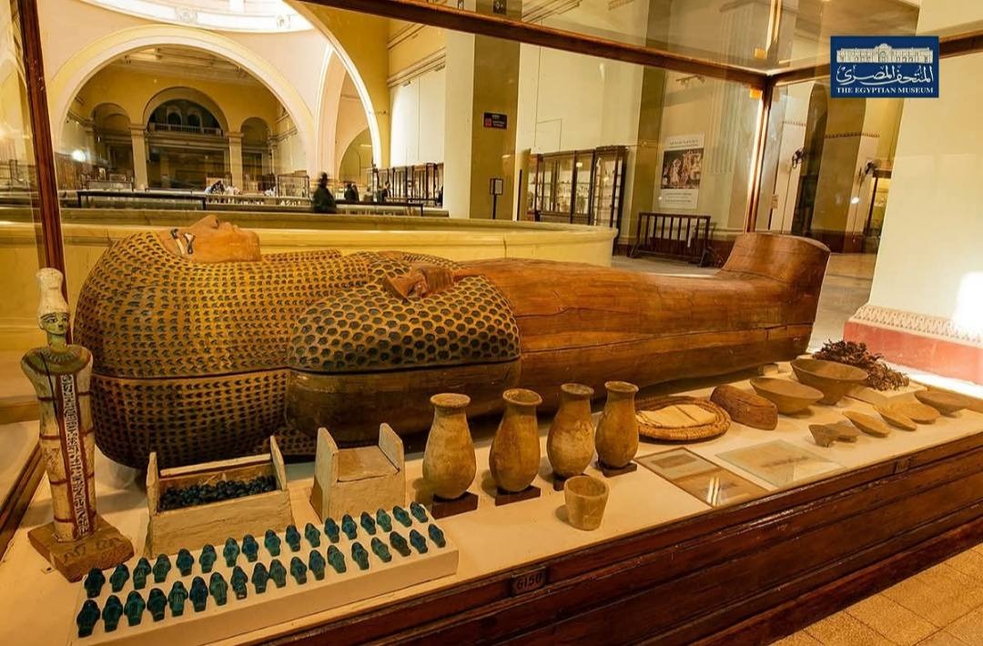 تابوت أحمس ميريت آمون