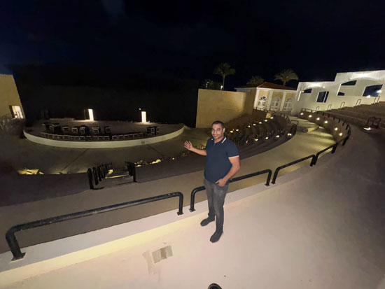 الزميل أحمد حسن داخل المسرح الرومانى الزميل أحمد حسن داخل المسرح الرومانى