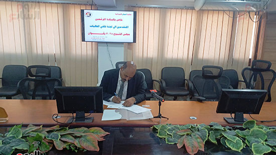 ‪مرشحو-الشيوخ-يتقدمون-بأوراب-الترشح