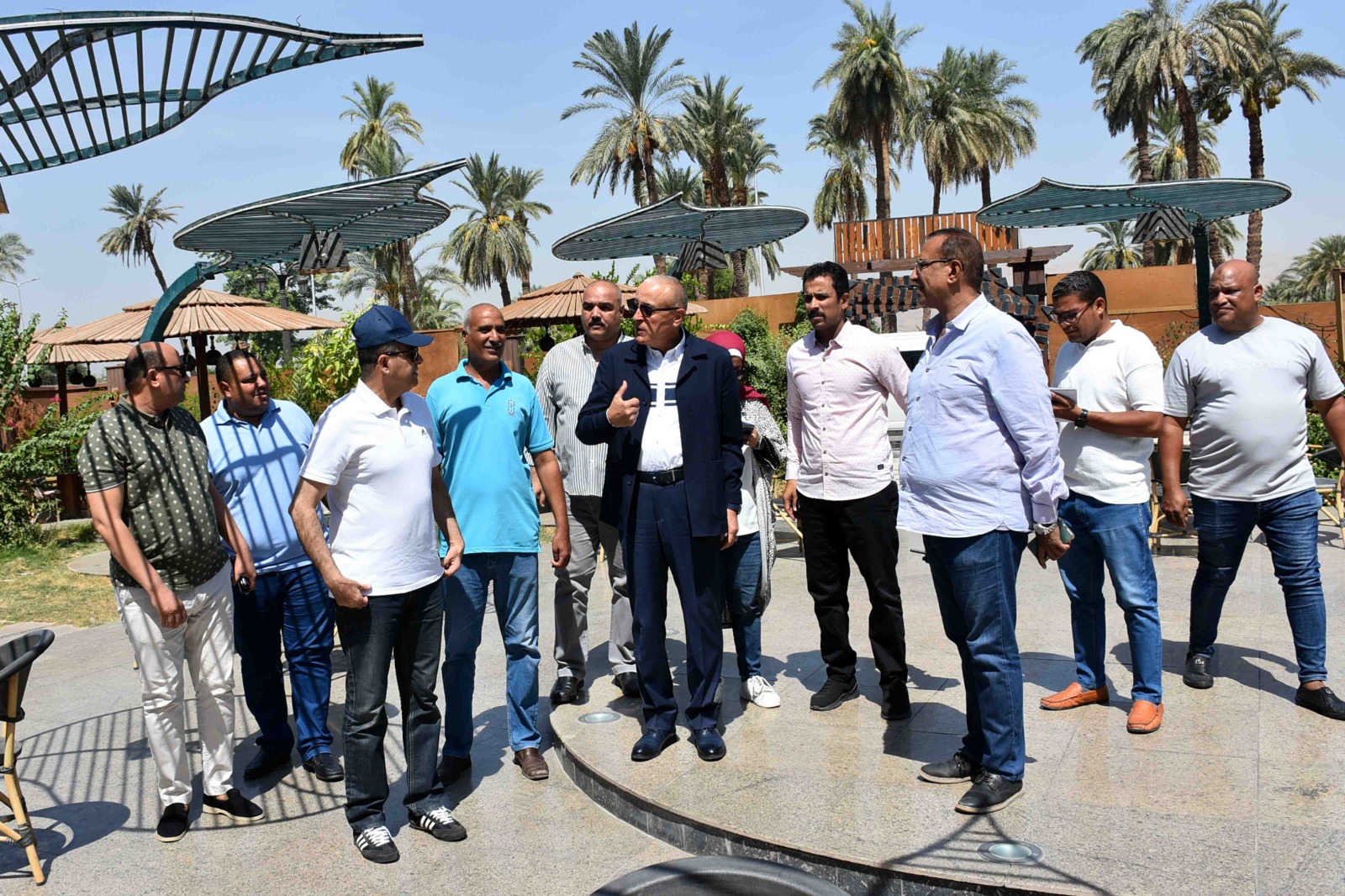 محافظ الأقصر يتفقد عدد من المشروعات الخدمية والسياحية