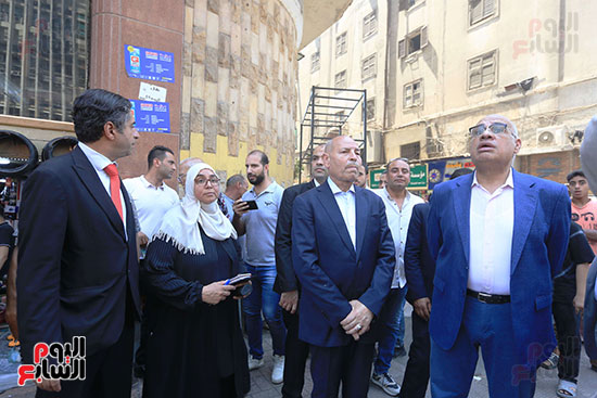 محافظ القاهرة يتابع اعمال اخماد الحريق (2)