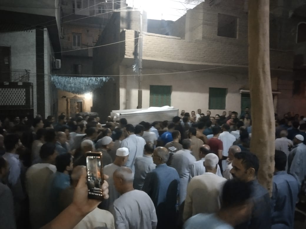 جانب من الجنازة جانب من الجنازة