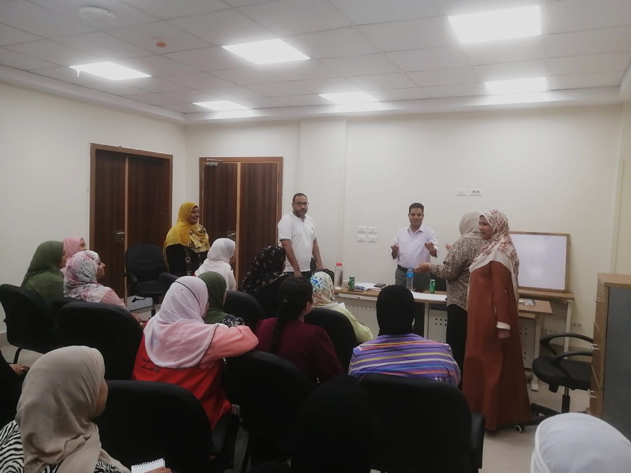 انتظام العمل بوحدات إدارة إسنا الصحية لخدمة المواطنين