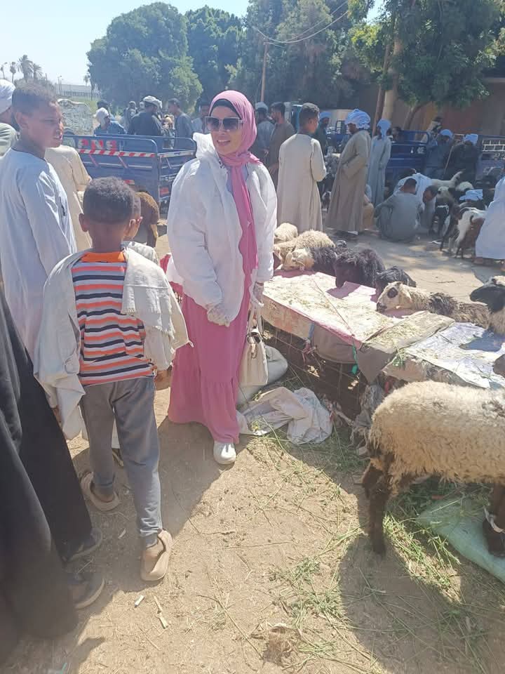 الاطباء البيطريين  ينشرون التوعية 
