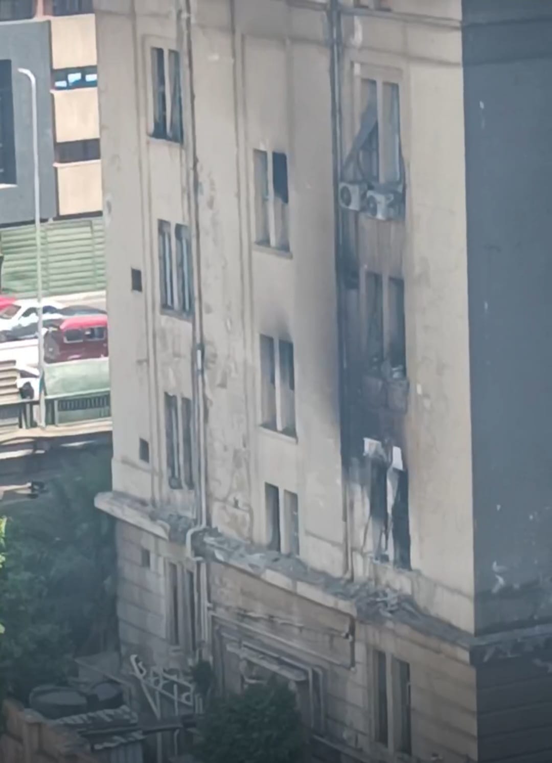 عمليات تبريد حريق سنترال رمسيس (2)