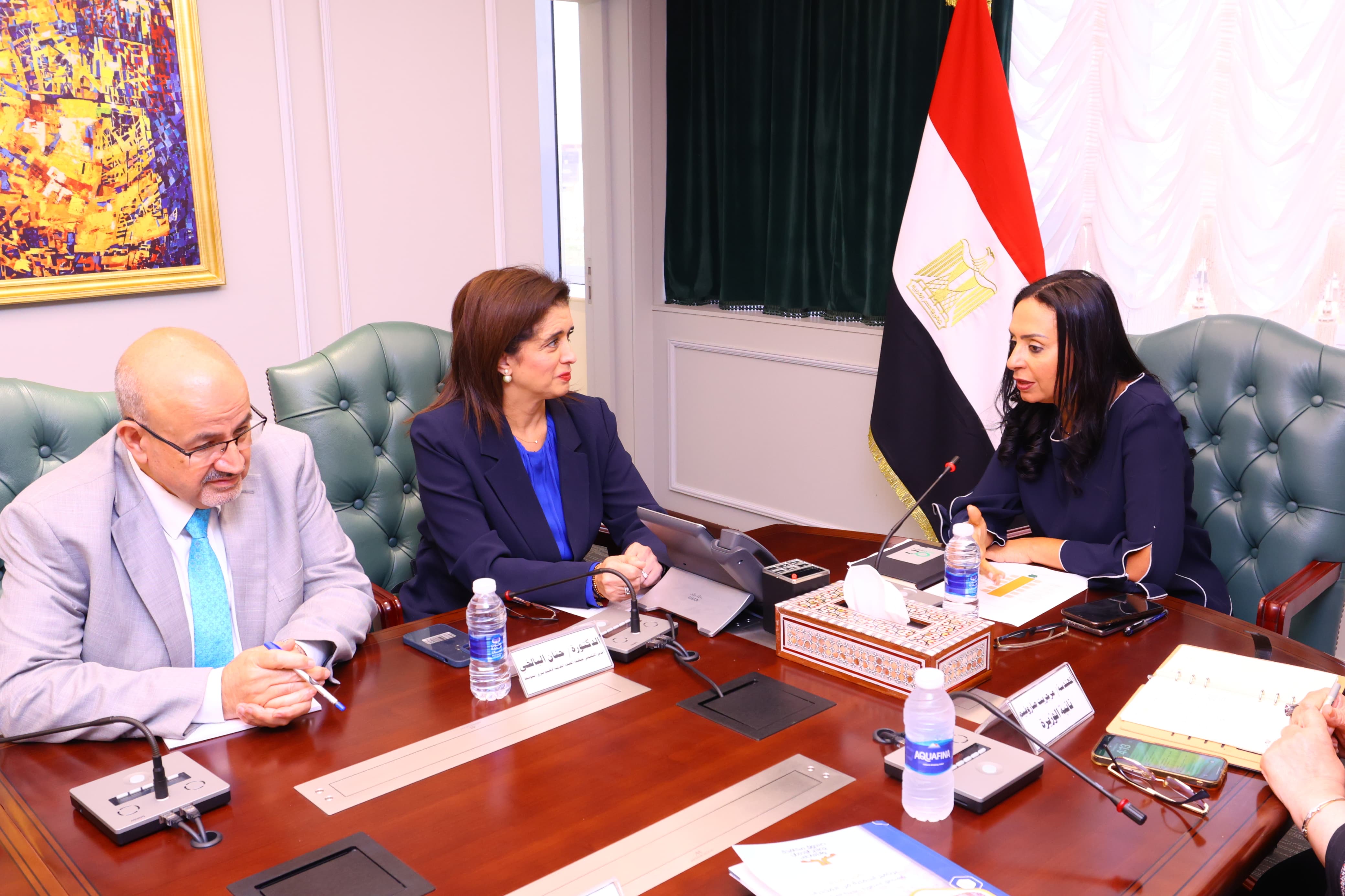 الدكتورة مايا مرسى تستقبل المدير الاقليمى لمنظمة الصحة العالمية للشرق الأوسط .