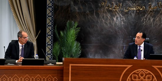 رئيس الوزراء ووزير الاتصالات رئيس الوزراء ووزير الاتصالات