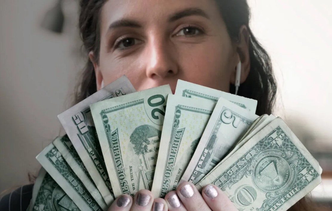 الحصول على المال الحصول على المال