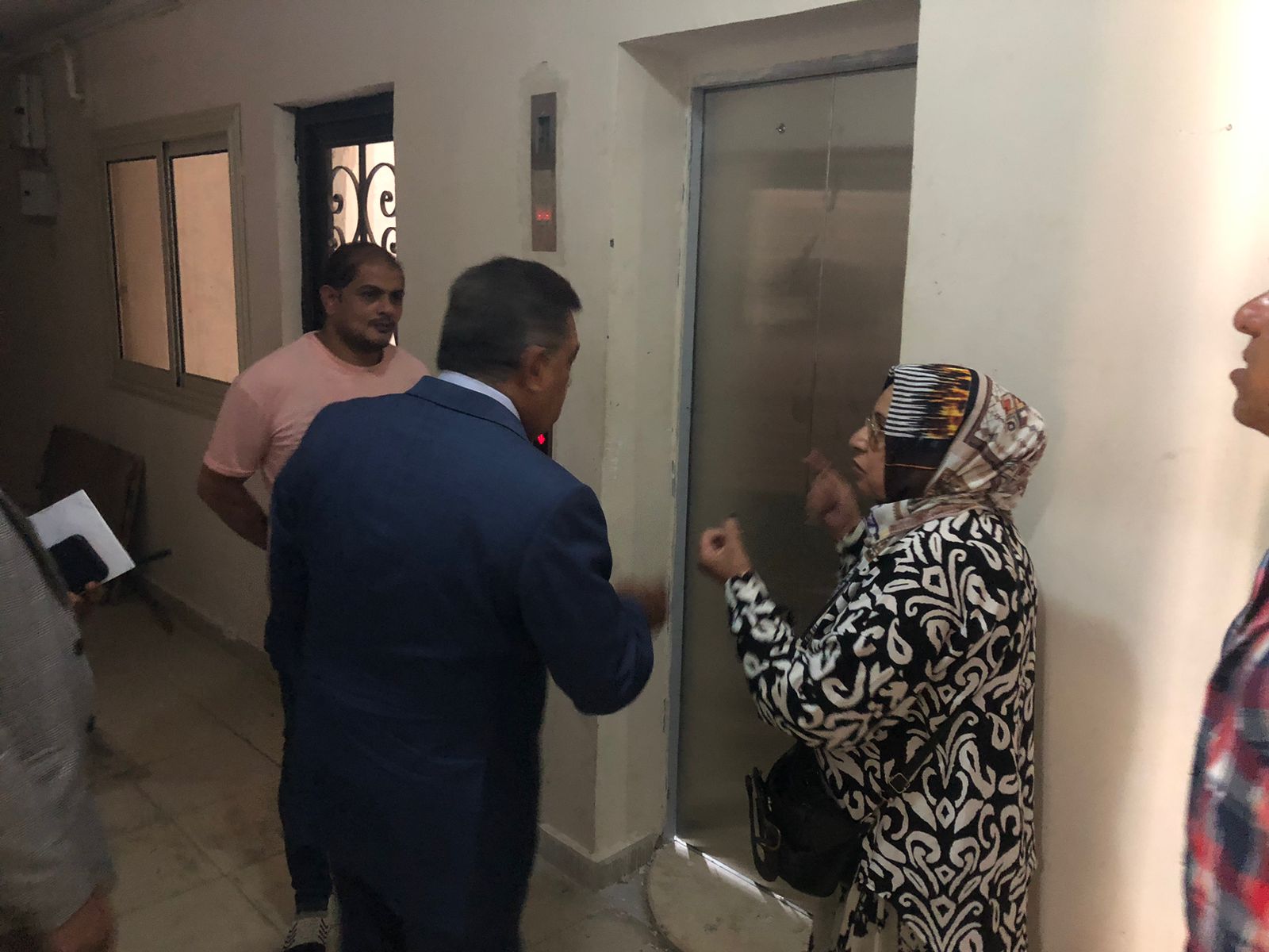 جانب من تفقد المحافظ (2)