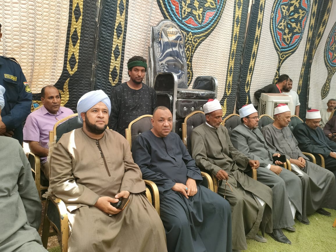 رجال الدين بمصالحة بين عائلة أبناء آل سليم في قرية القرايا