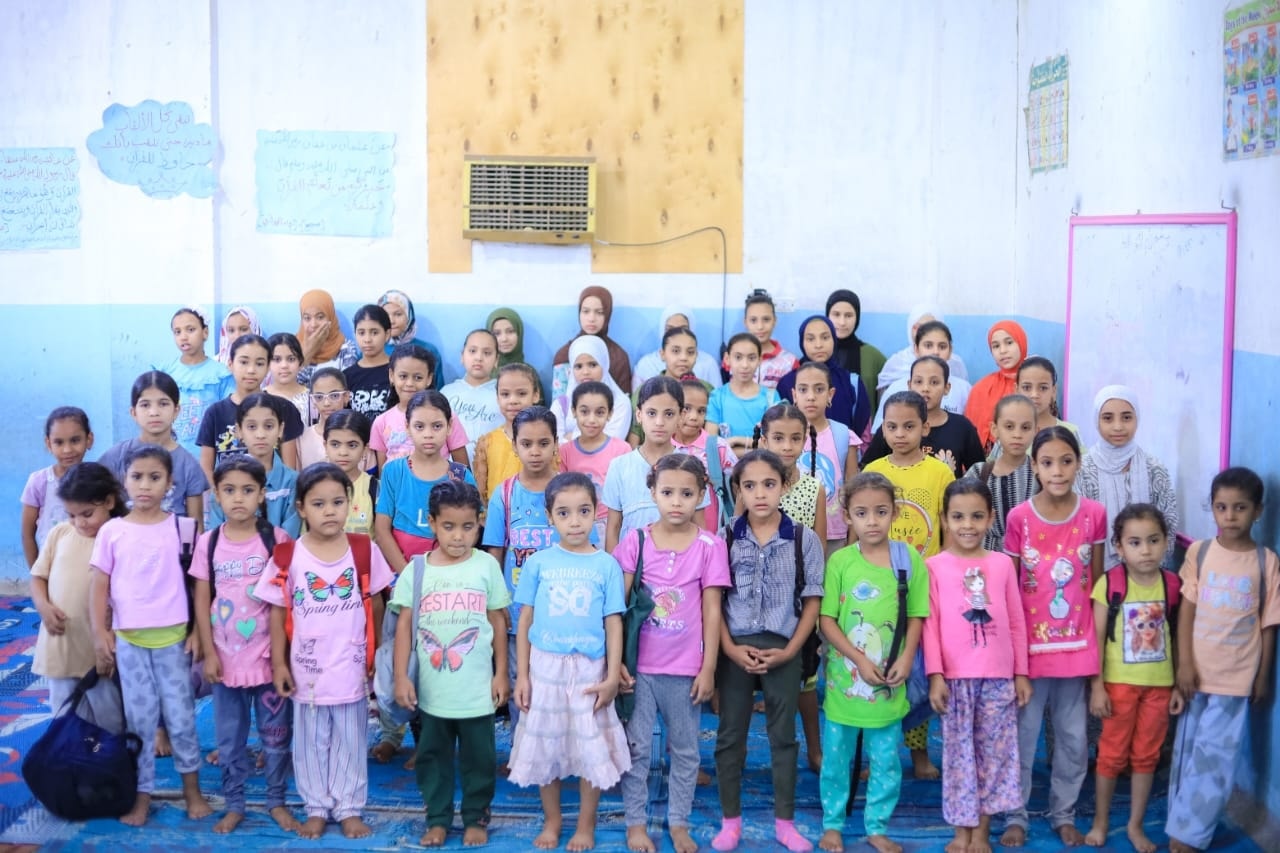 أطفال المدرسة القرآنية بقرية البعيرات نجوم تتألق في حفظ كتاب الله