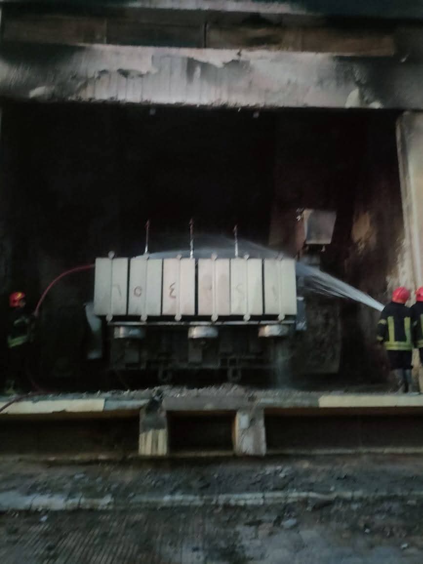 جانب من الحريق جانب من الحريق