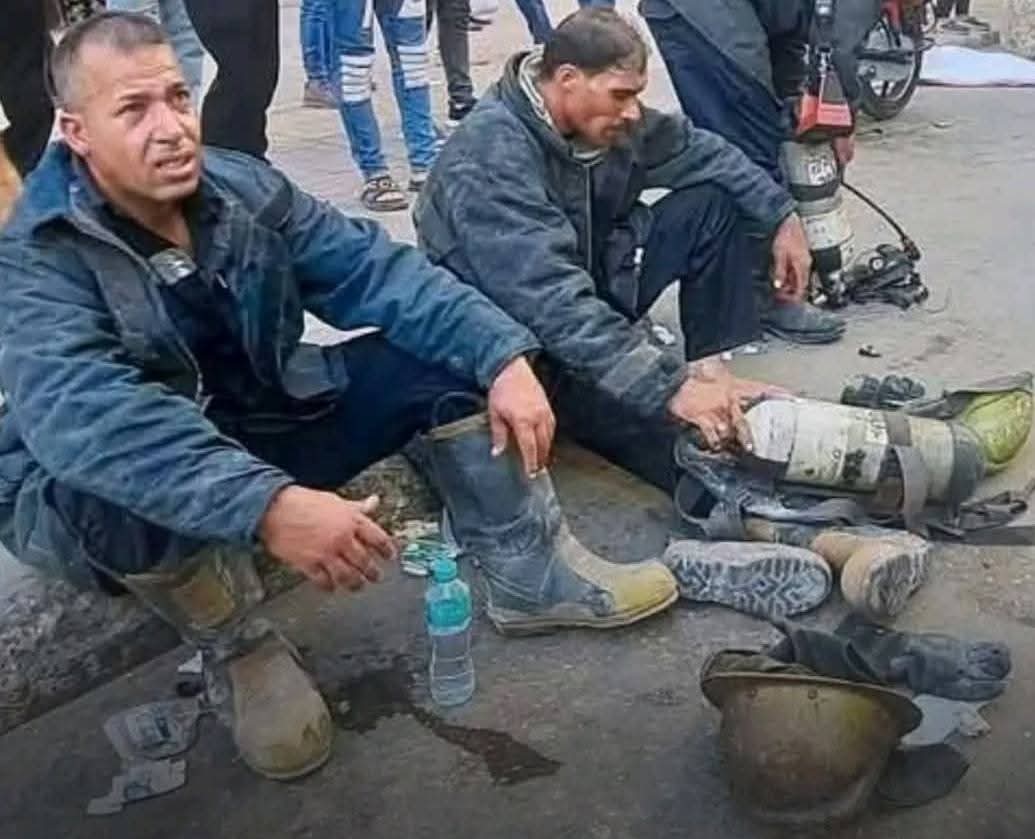 لحظات التعب تظهر على رجال الحماية المدنية