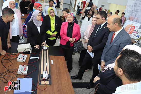 جامعة-دمنهور-تطلق-مبادرة-بداية-جديدة-لضمان-جودة-التعليم-بالجامعة